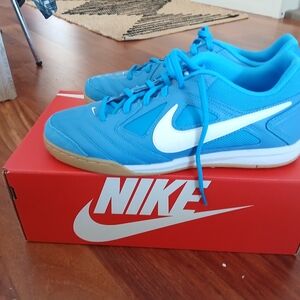 Nike Gato Futsal Shoes